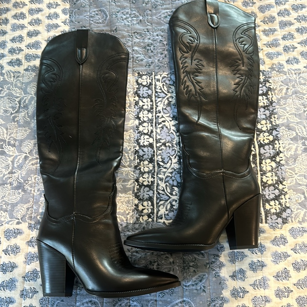 Black cowboy boots